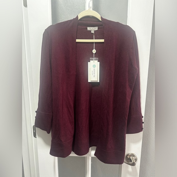 Evolutions by Cryus Sweaters - NWT EVOLUTION BY CYRUS Myna Lightweight Button Sleeve Cardigan